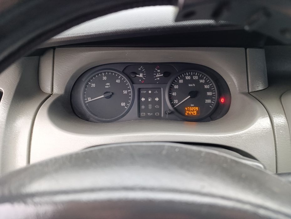 Опель віваро 1.9