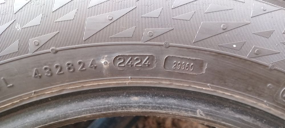 Шини зимові нокіан 16