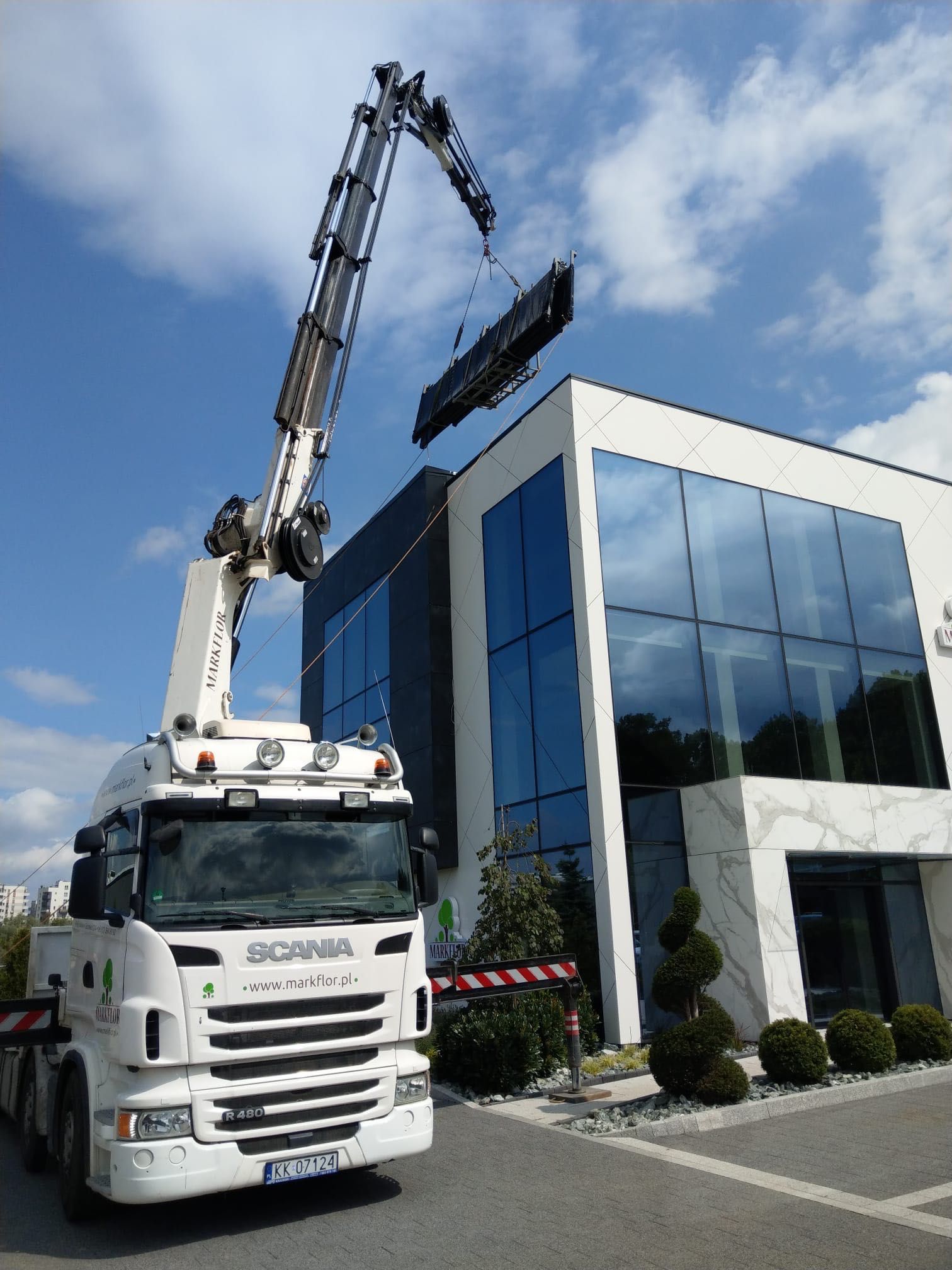 Usługi / Transport duży HDS Fly 32m zasięgu Małopolskie