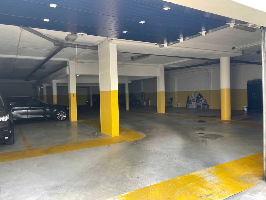 T2 Duplex  c/ Garagem, Antas, com rendimento 6,5% ou devoluto