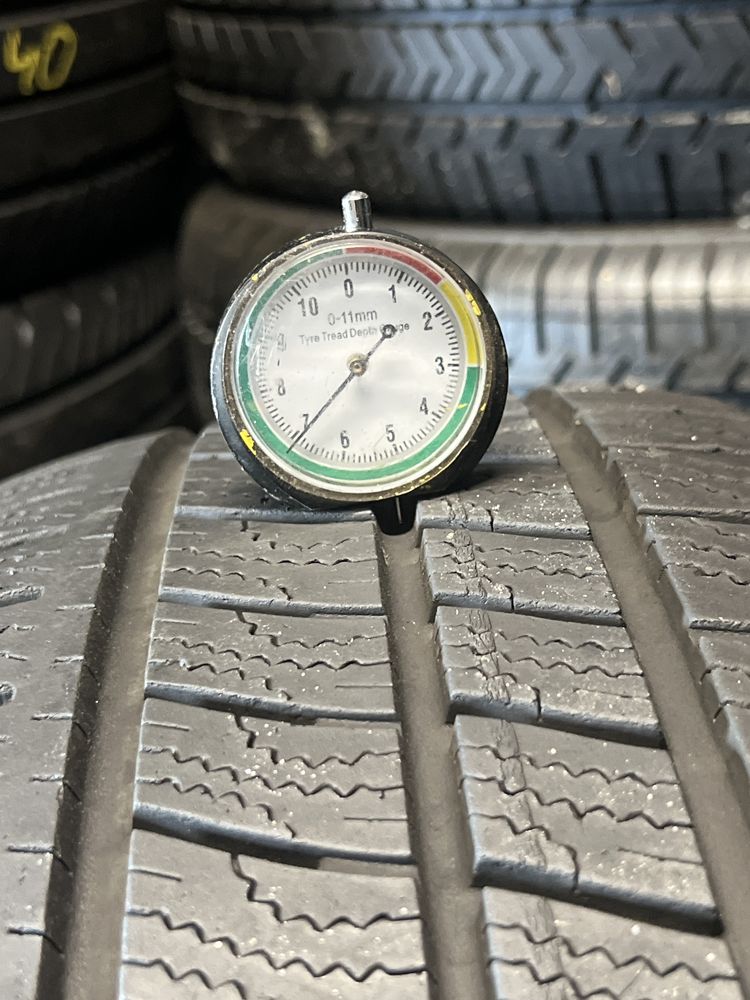 *Opony Goodyear 215/60/17C para