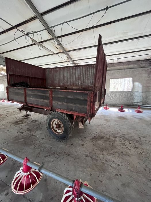 Trator David Brown com freze aterlado abre regos e pá