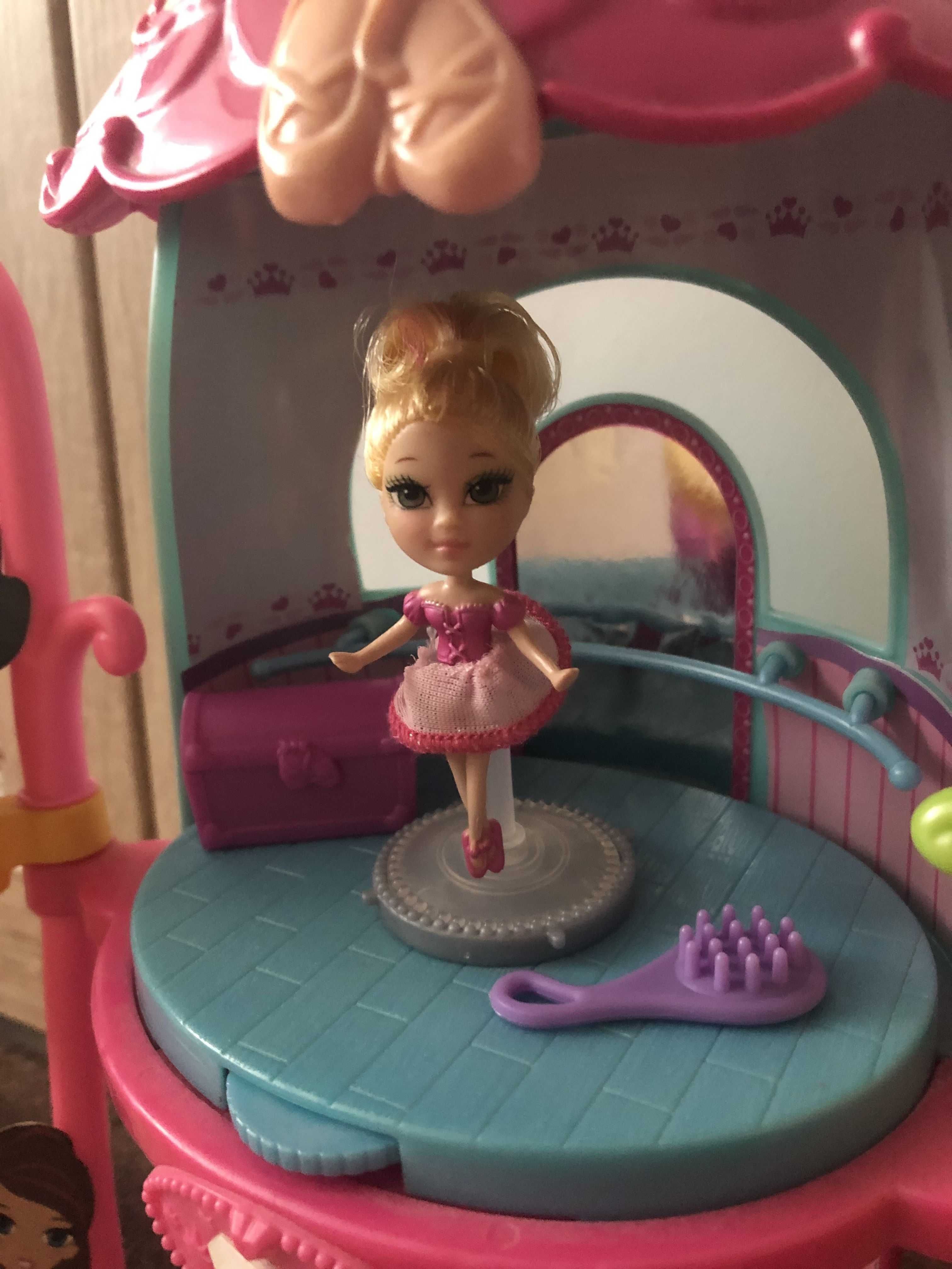 Mini Barbie domek "galeria handlowa" z akcesoriami i laleczkami