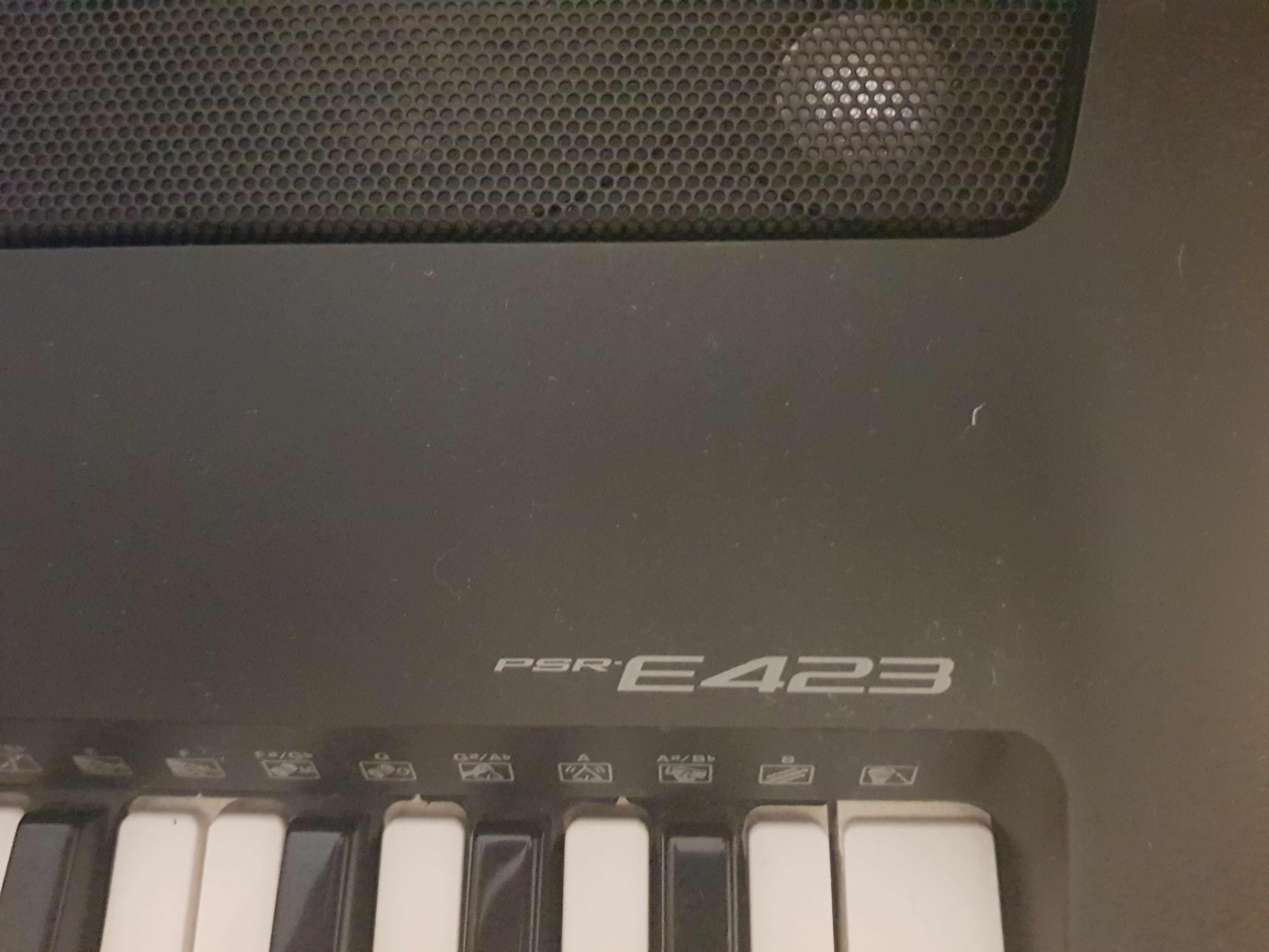 Teclado Yamaha PSR E423+suporte