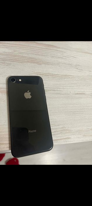 Продам айфон 8 на256гб