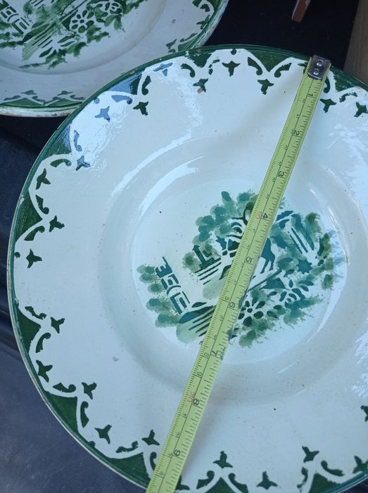 Dois pratos do cavalinho