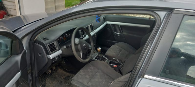 Opel Vectra C 2.2 dti uszkodzony