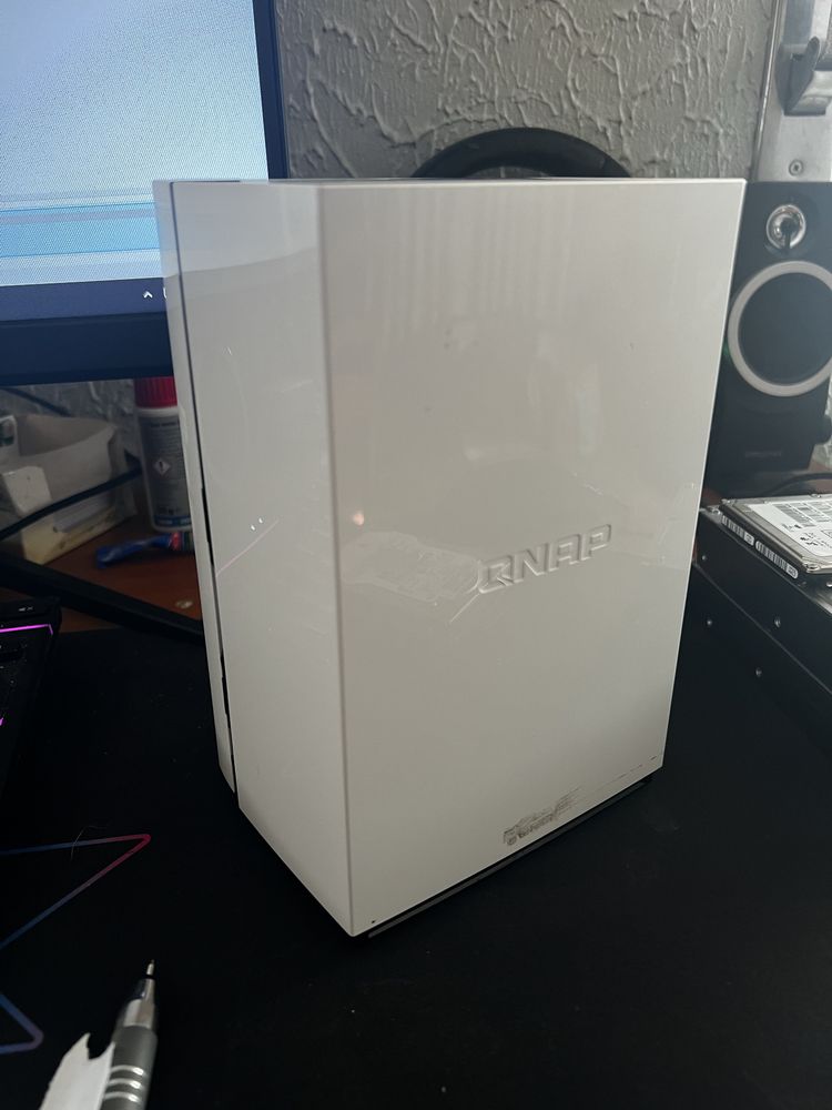 NAS Qnap Discos cloud rede