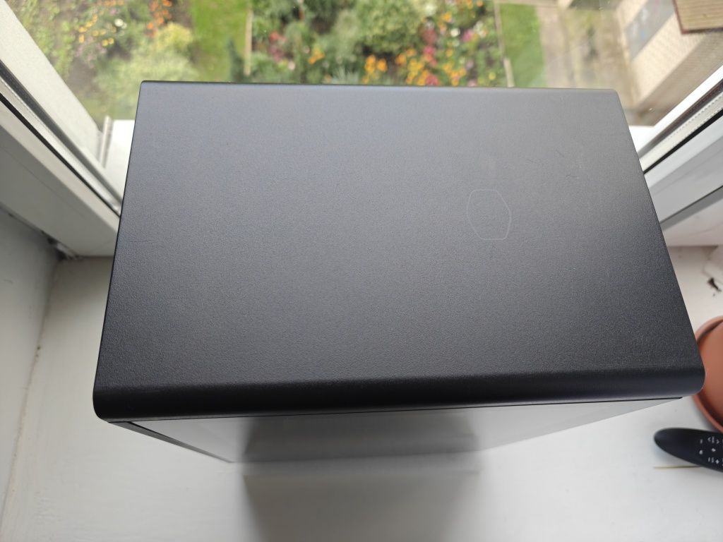 Cooler Master NR200P топовий itx кейс