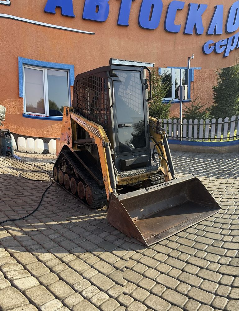 Продам гусеничний бубкат