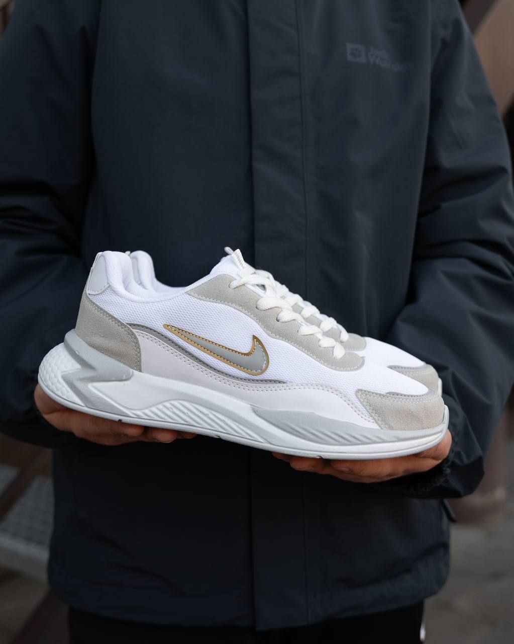 Nike Racer White Silver