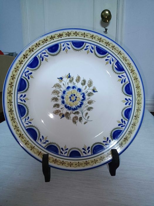 . Louça de Viana pintada á mão