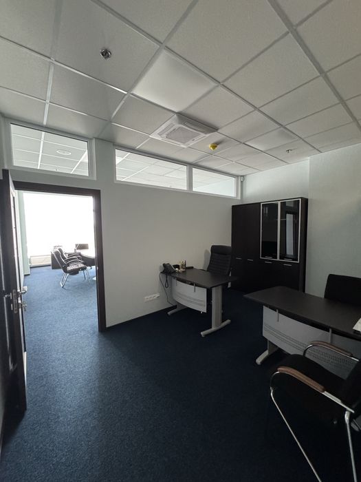 Здам офіс в бізнес-центрі "Summit" вул. Грушевського, 9б.