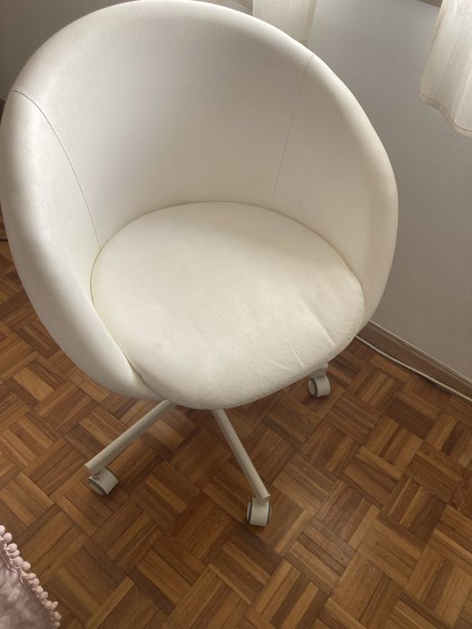 Cadeira de Secretaria Branca