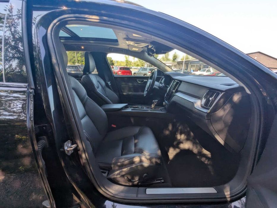Volvo V60 Cross Country T5      2020
