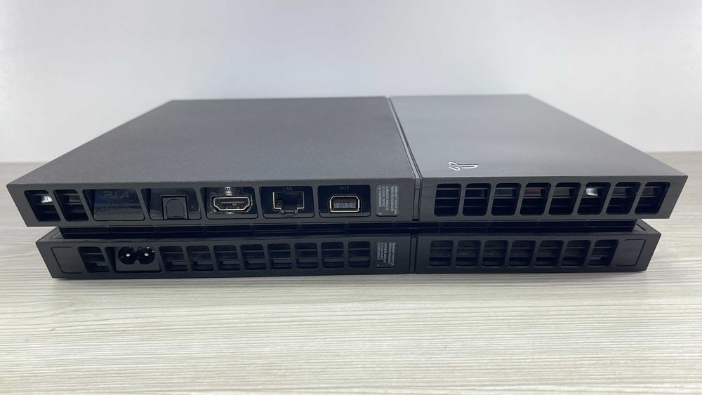 Konsola PlayStation 4 500GB CUH-1116A
