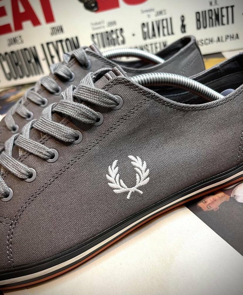 Классические кроссовки, кеды FRED PERRY,