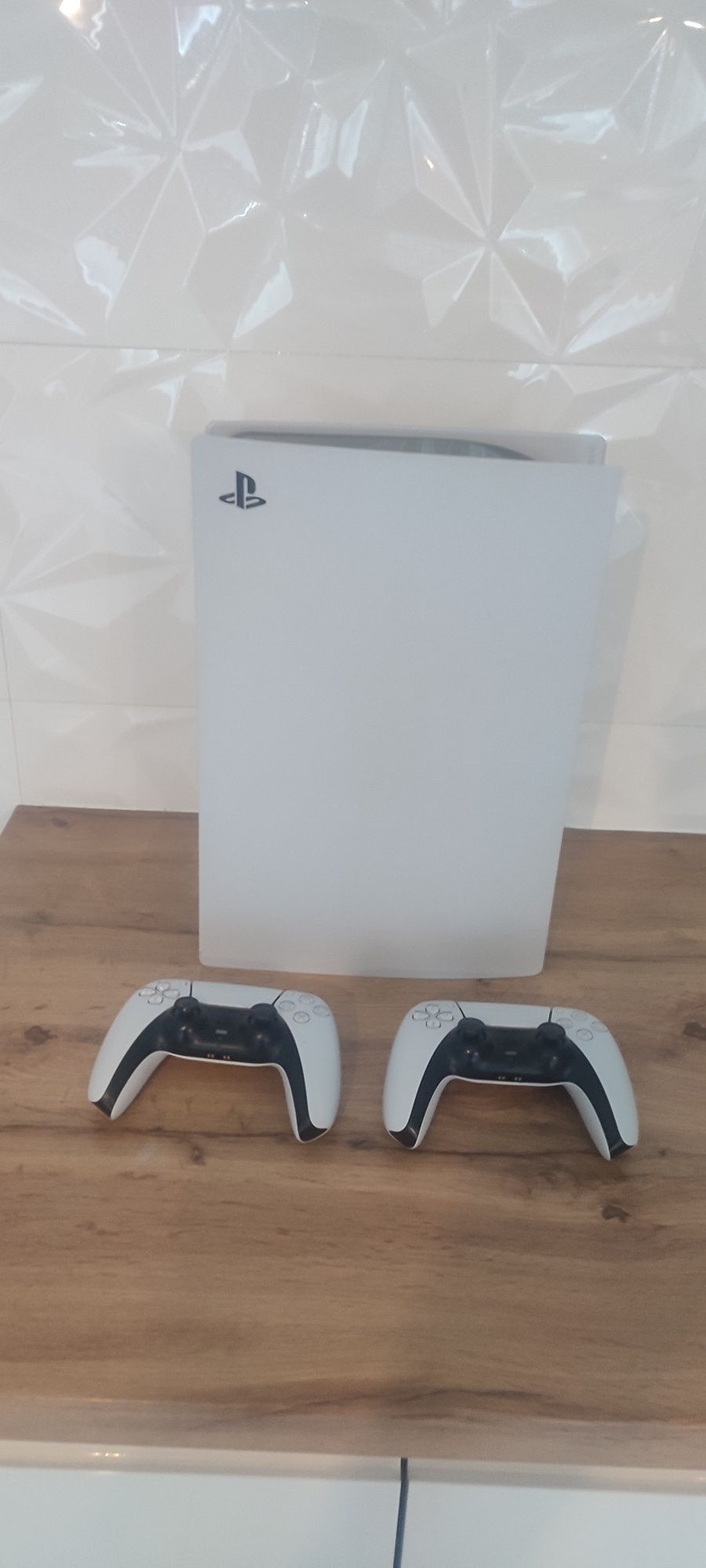 Sprzedam ps5 1 T