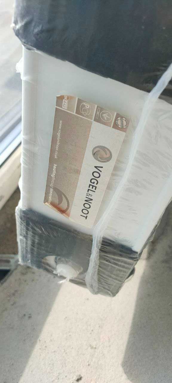 3 сталеві радіатори опалення Vogel&Noot (22 тип), Австрія, нові.