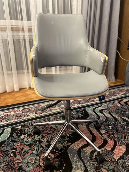 Fotel obrotowy OSCAR