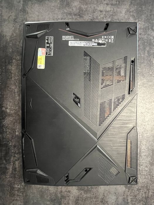 MSI GF63 Thin 9RCX – i7, 32 GB RAM, SSD NVMe + HDD, GTX 1050 Ti