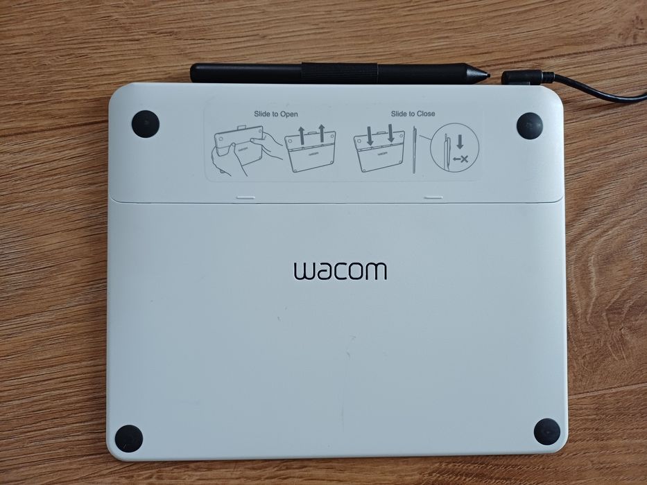 Wacom Intuos Pen Tablet CTL-490  Графічний планшет