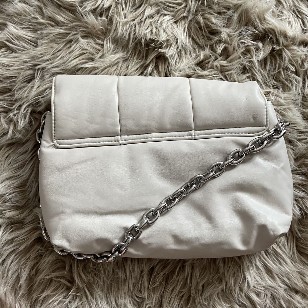 Beżowa torebka puffer bag H&M