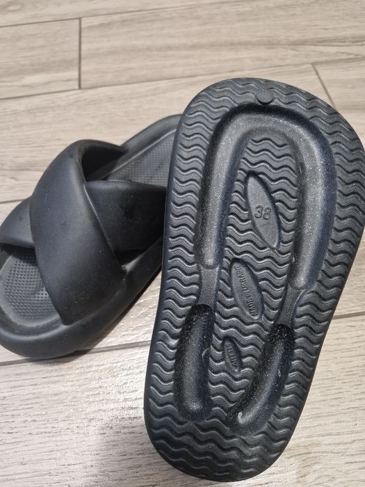 Взуття для дівчинки(шльопанці)