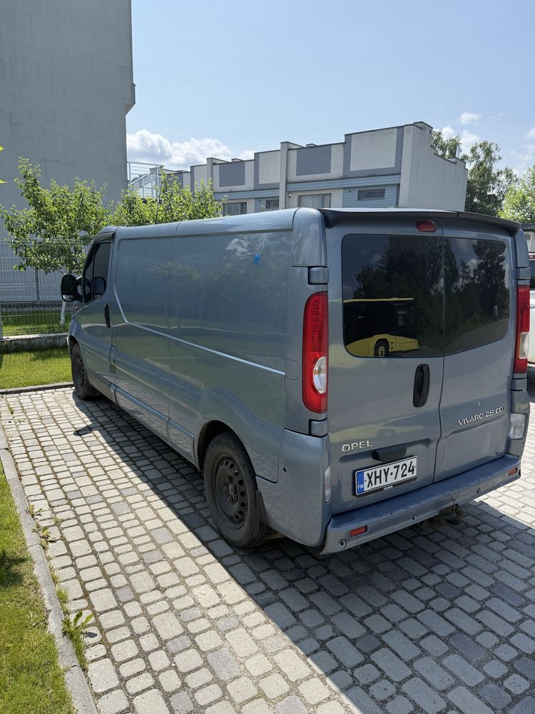Продам Опель Виваро