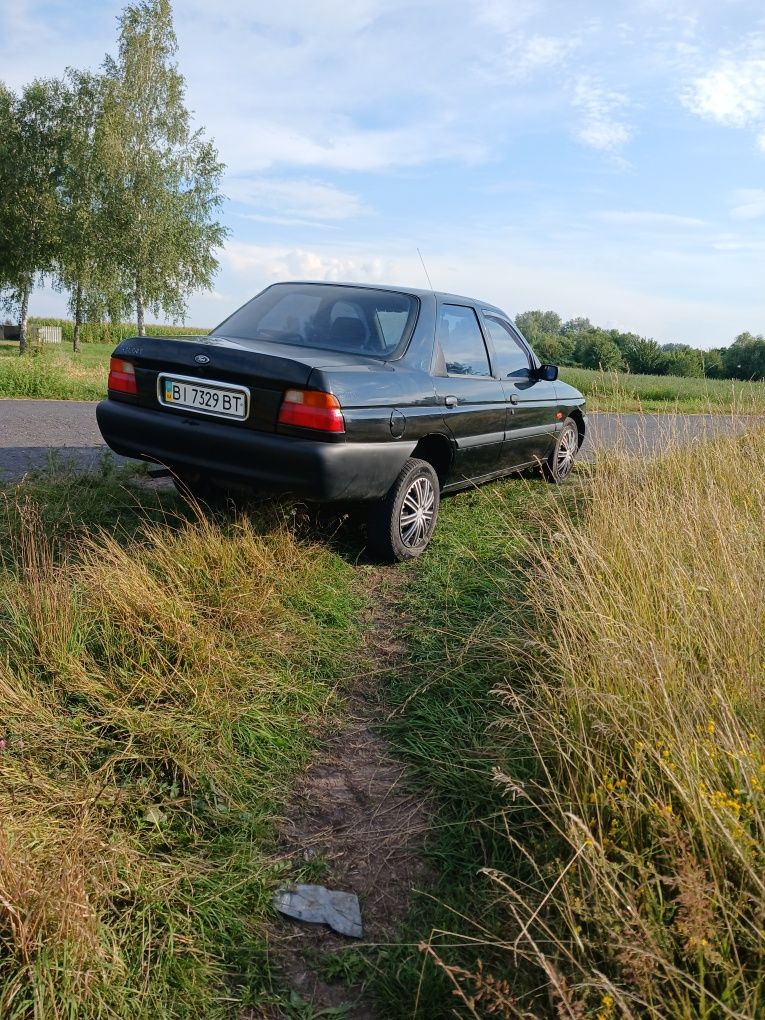 Продам  Ford Escort