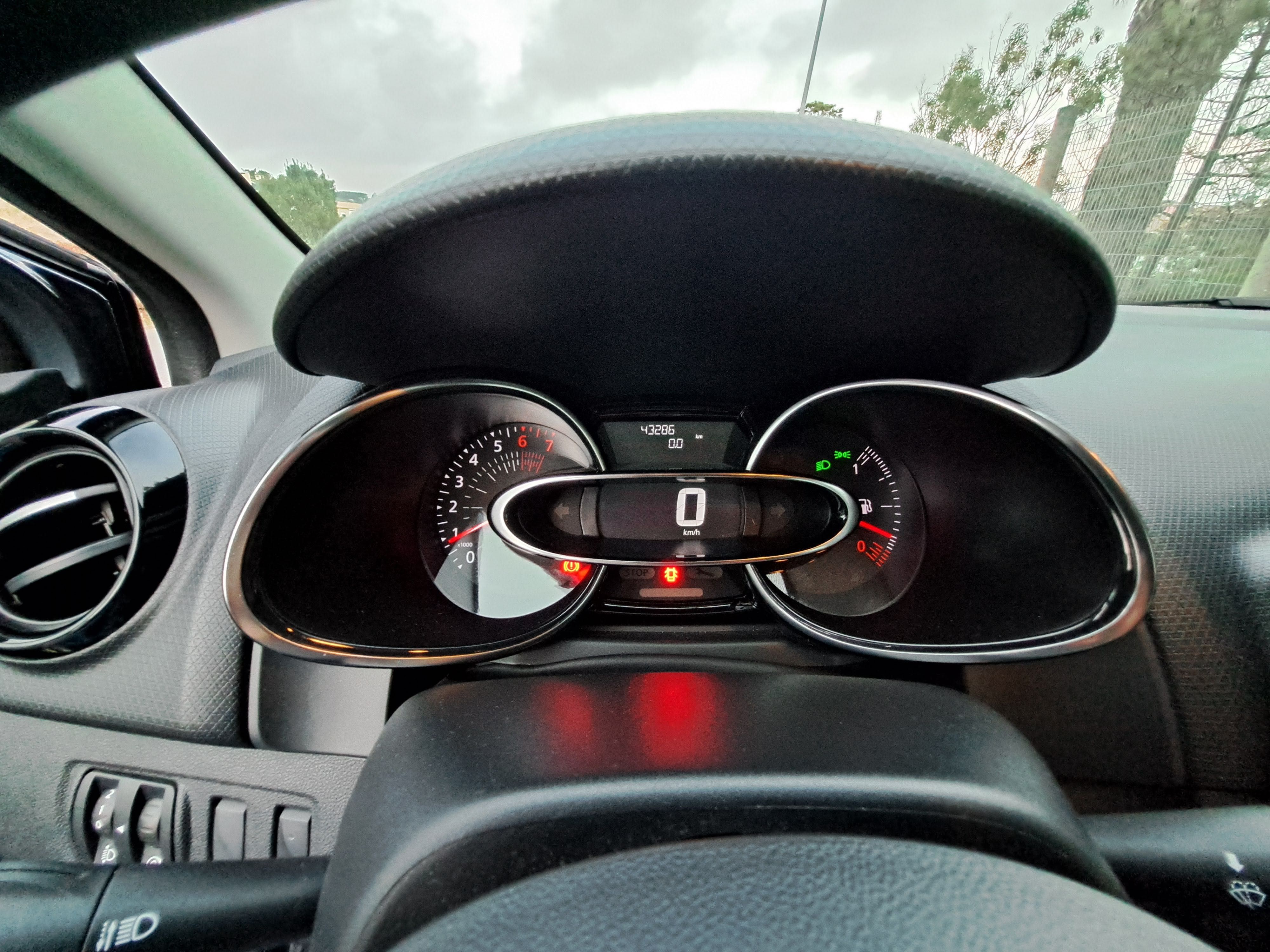 Carro em perfeito estado