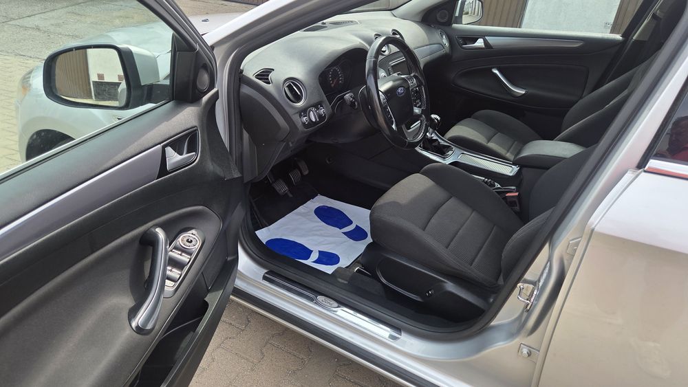 Sprzedam Forda Mondeo Mk4  2.0 140ps Bogata wersja