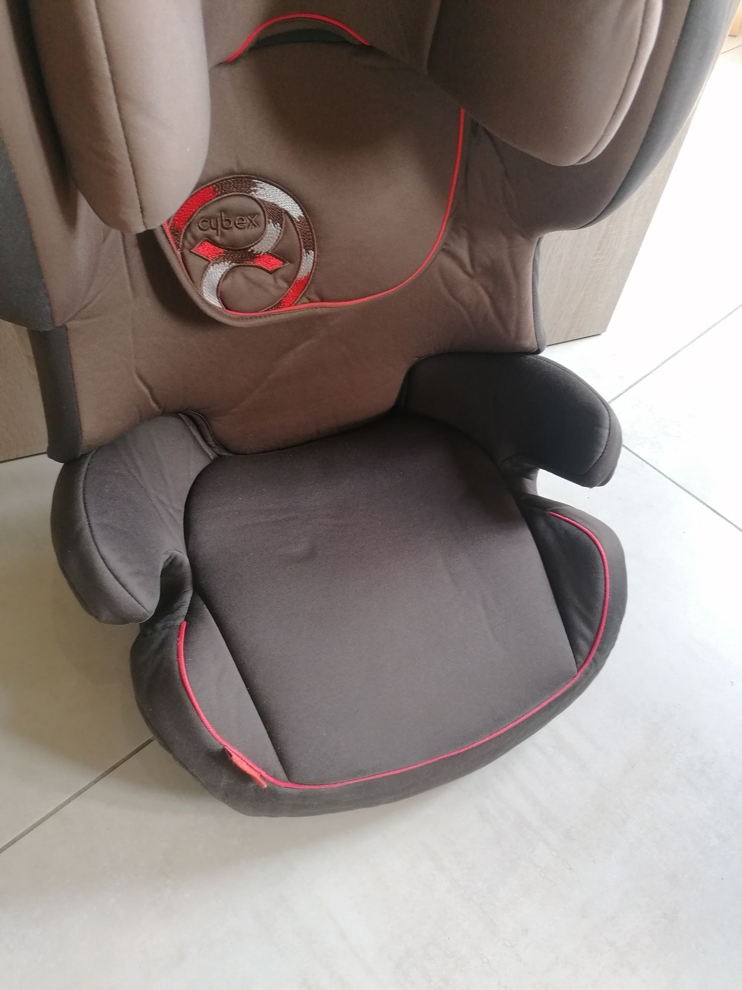 Fotelik CYBEX Juno 2-FIX 9-18kg świeżo wyprany