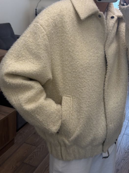 Бомбер букле Mango