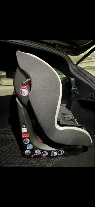 Дитяче автомобільне крісло Chicco