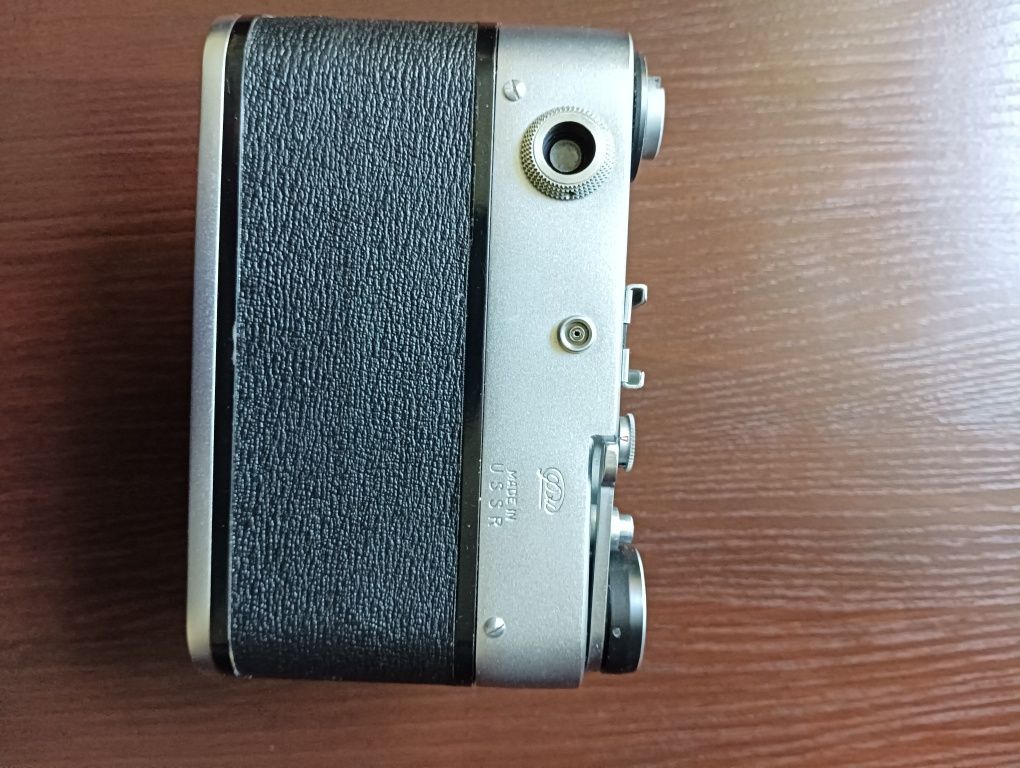 Zabytkowy radziecki aparat FED 5 B