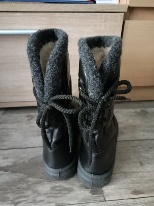 Sprzedam buty zimowe damskie