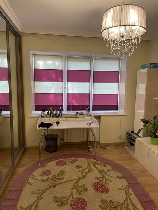 Стол, пенал, тумба , ковер