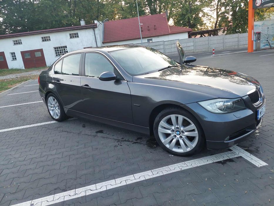 BMW E90 325i bardzo bogato wyposażona