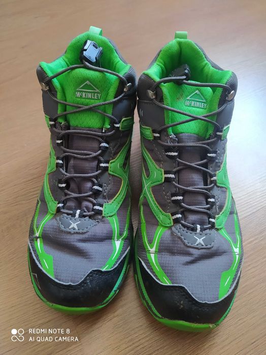 Високі кроссівки, хайтопи, ботінки