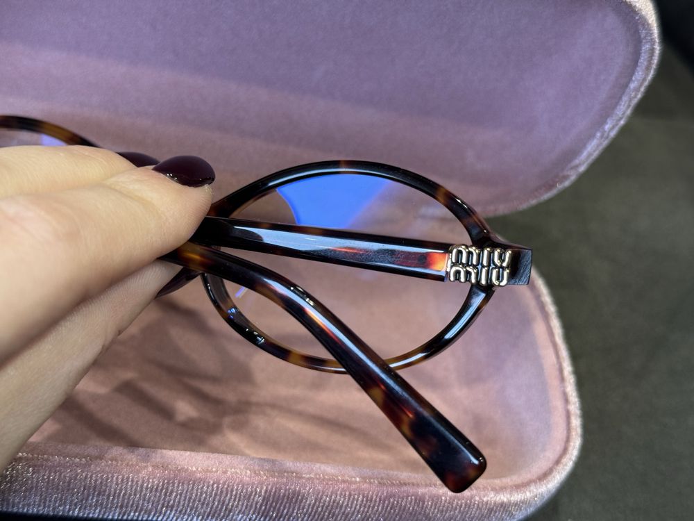Очки в стиле miu miu