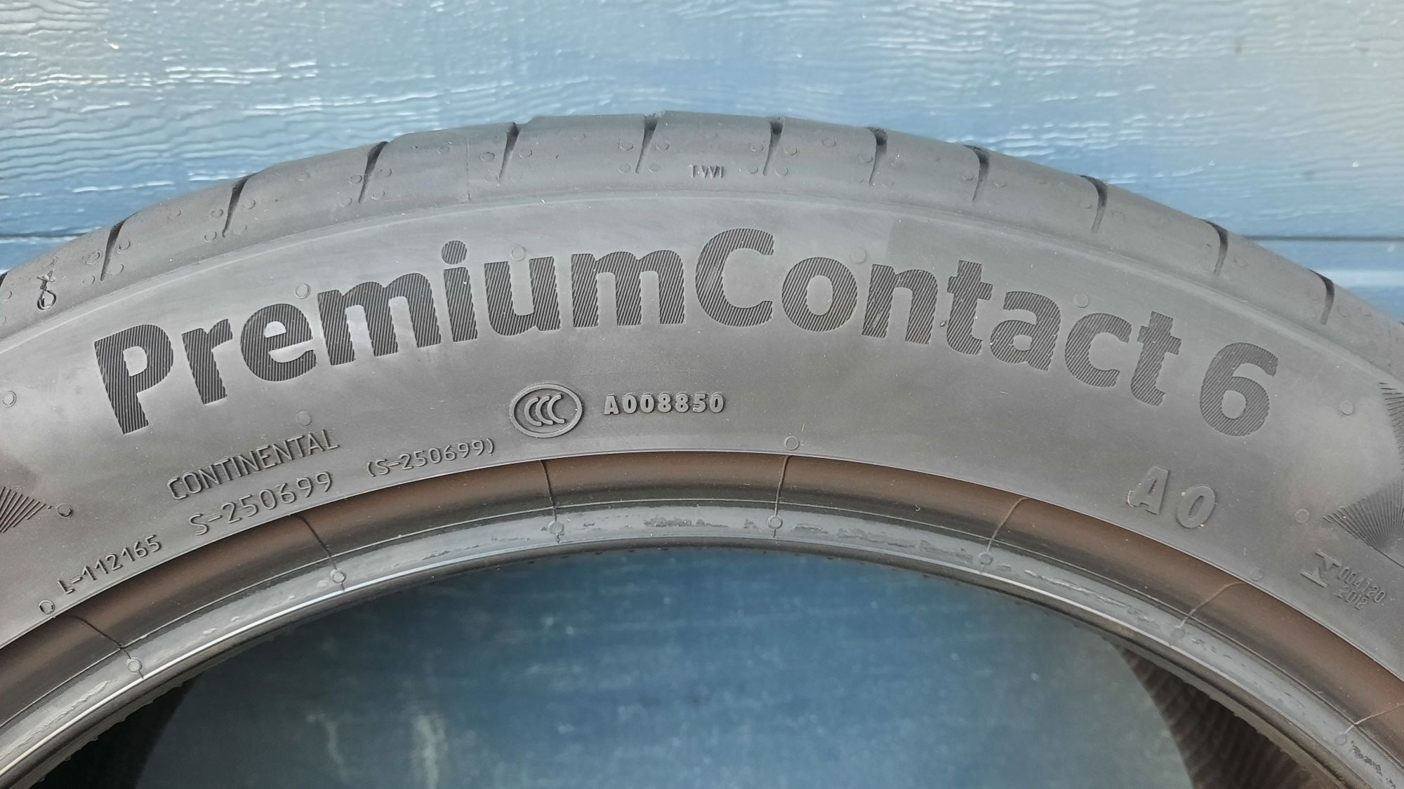 Continental 245/45 R19 PremiumContact 6