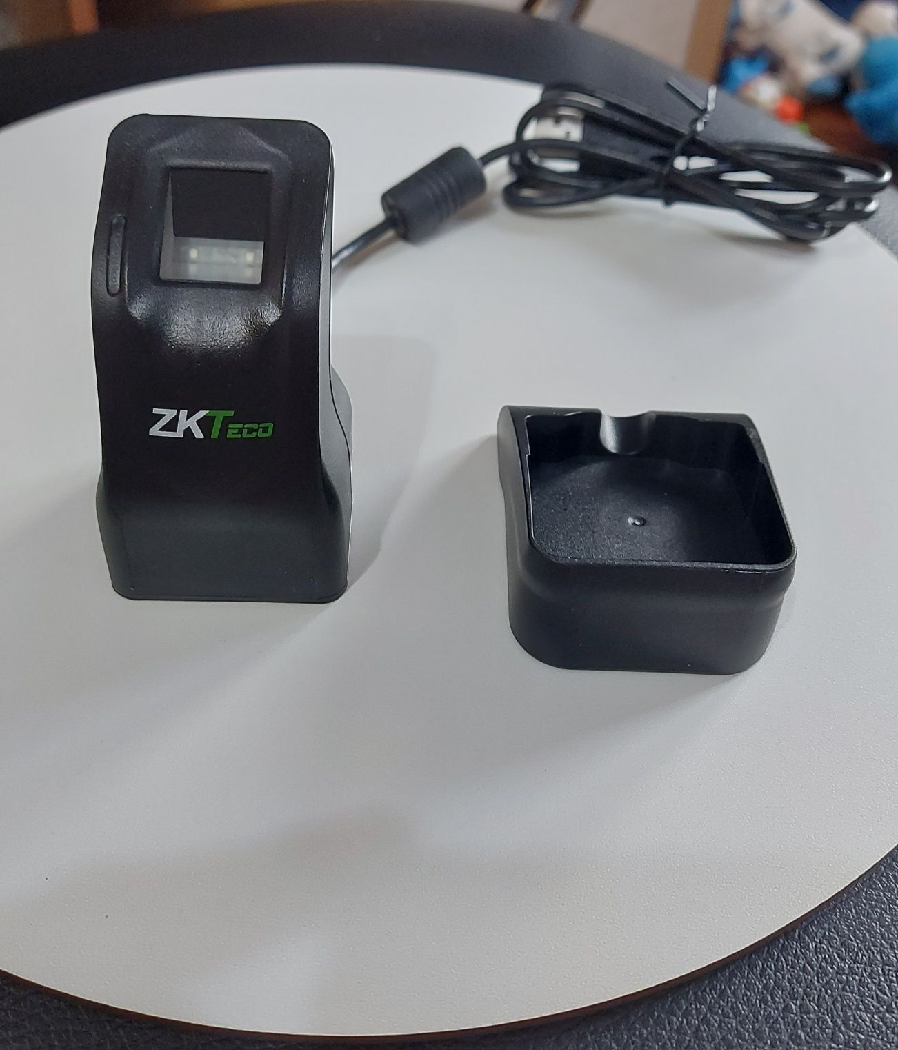 Сканер отпечатков пальца ZK 4500