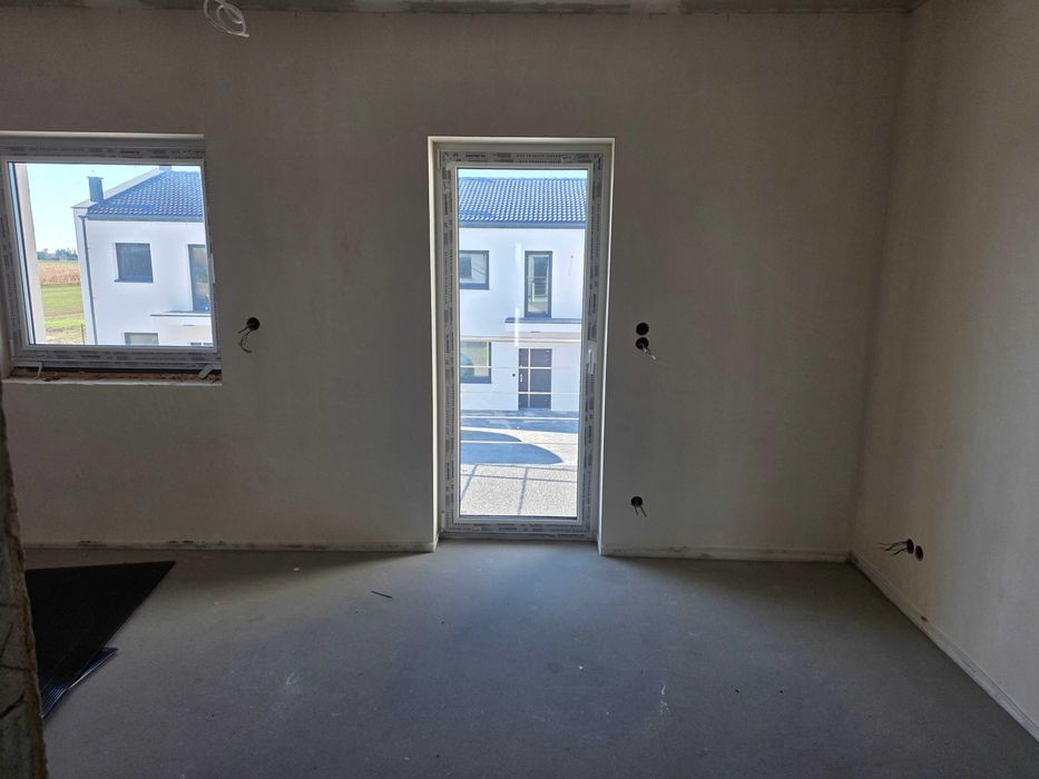 Sprzedam Lokal Dom w zabudowie szeregowej Parking Ogród  Złotniki Kuj