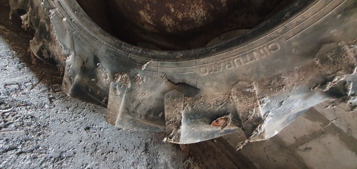 Felga i opona 13.6 - 36 Pirelli