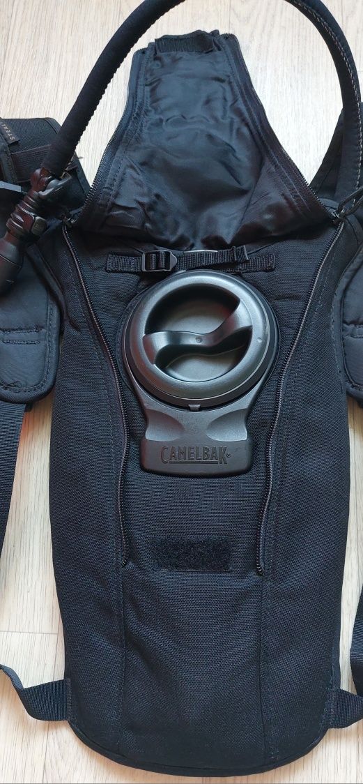 Рюкзак-годратор б/у Camelbak 2,0L