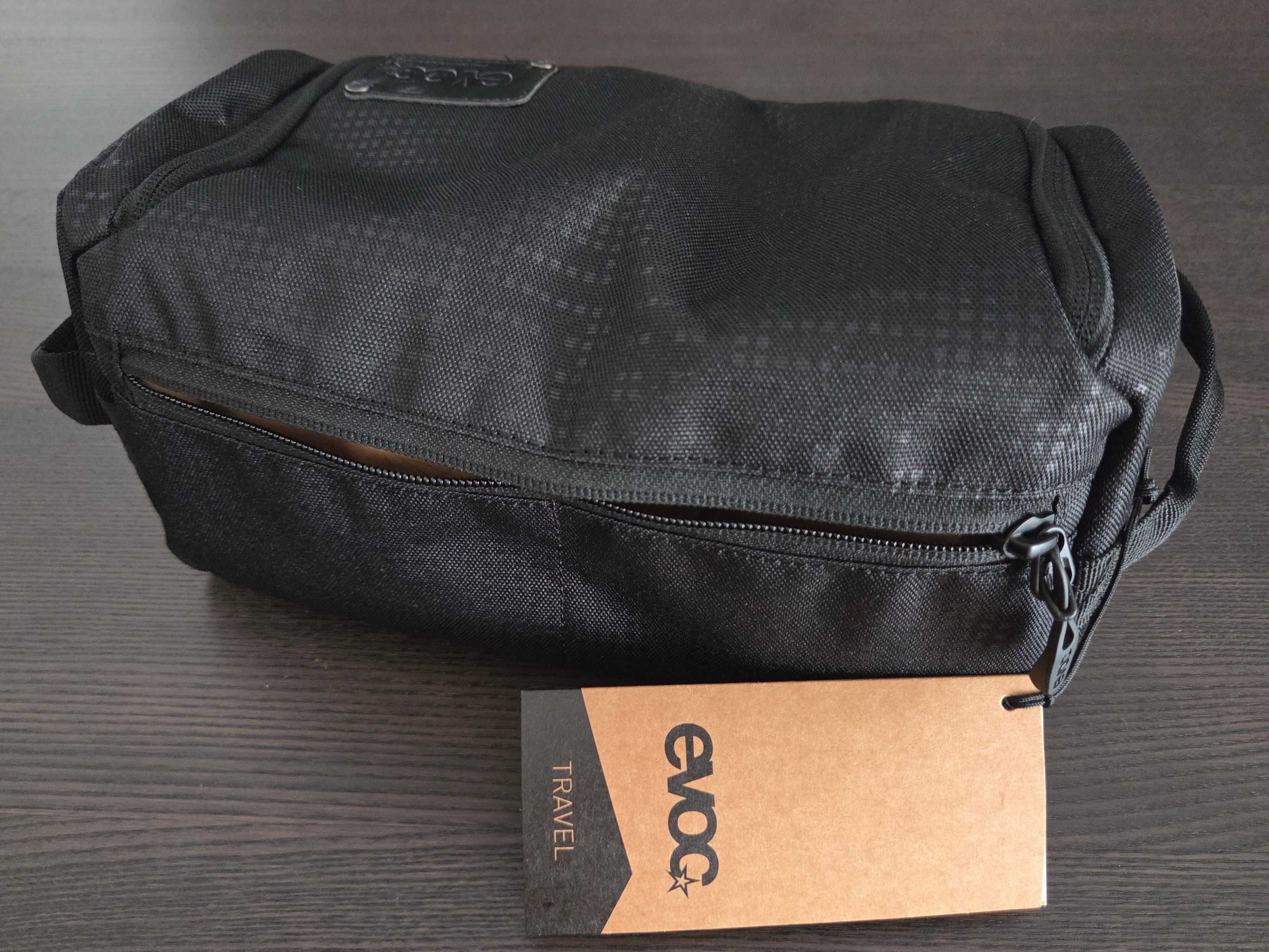Bolsa de higiene pessoal EVOC