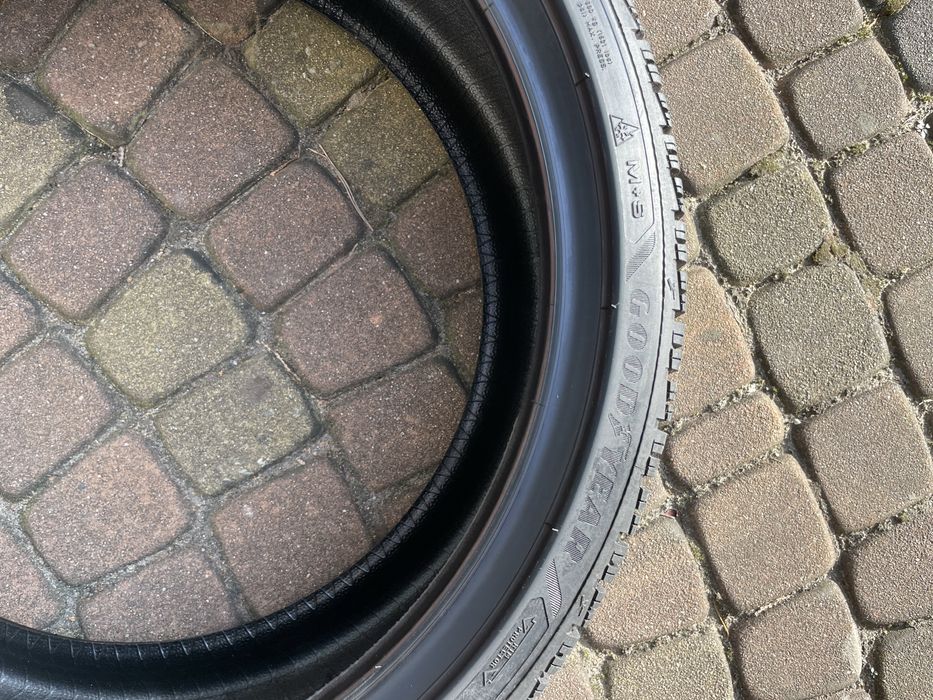 245/35/20 nowe opony zimowe Goodyear Ultra Grip Perf 3 Porsche BMW