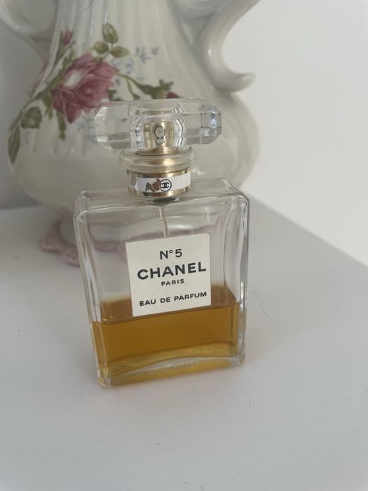 Perfumy chanel no 5.