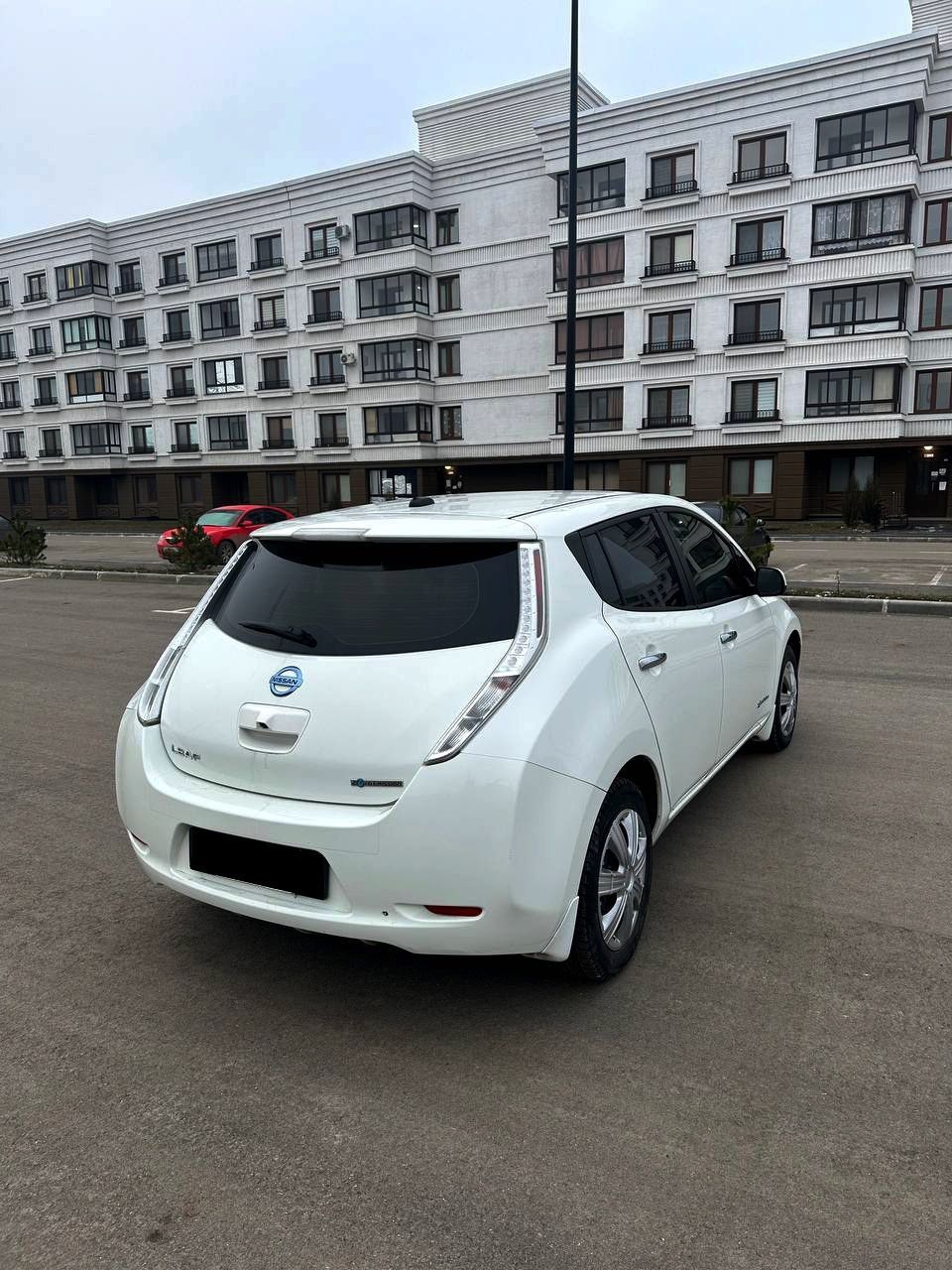 Nissan Leaf в гарному стані